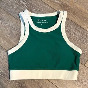 Wilo Green and White Highneck Sports Bra EUC